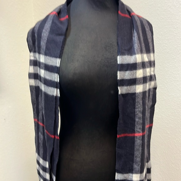 BURBERRY CASHMERE SCARF